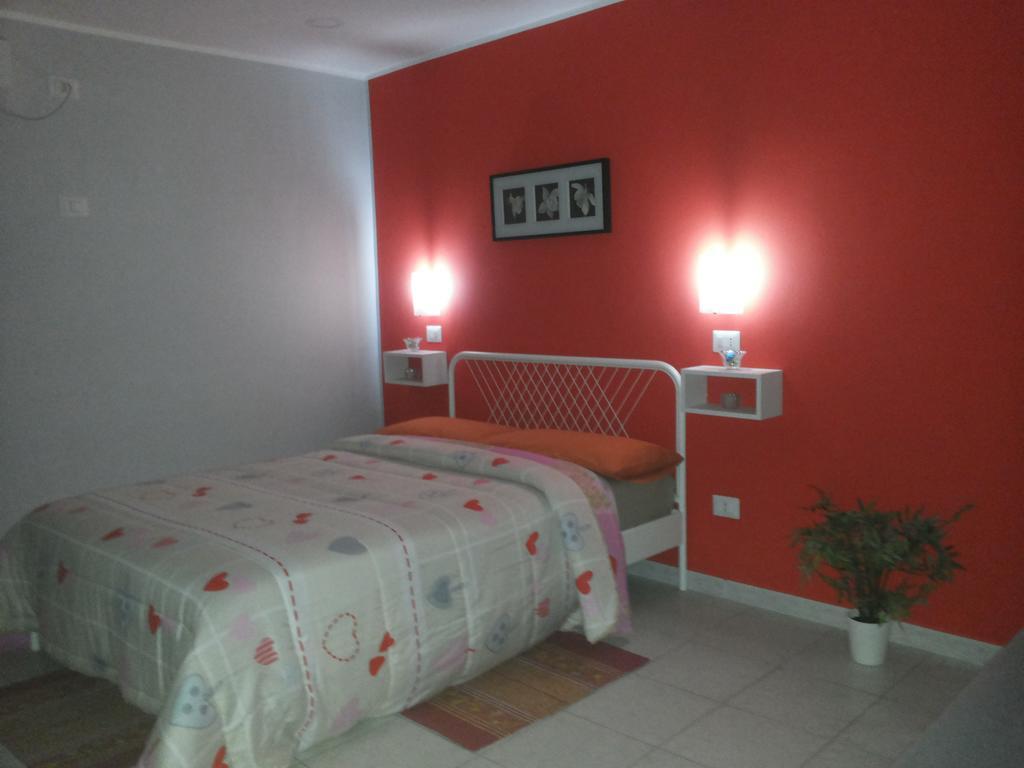 Apartment Magic Red *