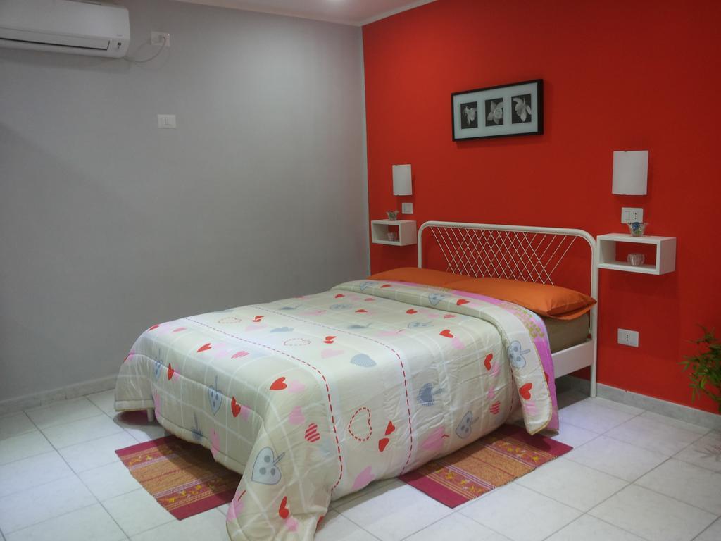 Apartment Magic Red *