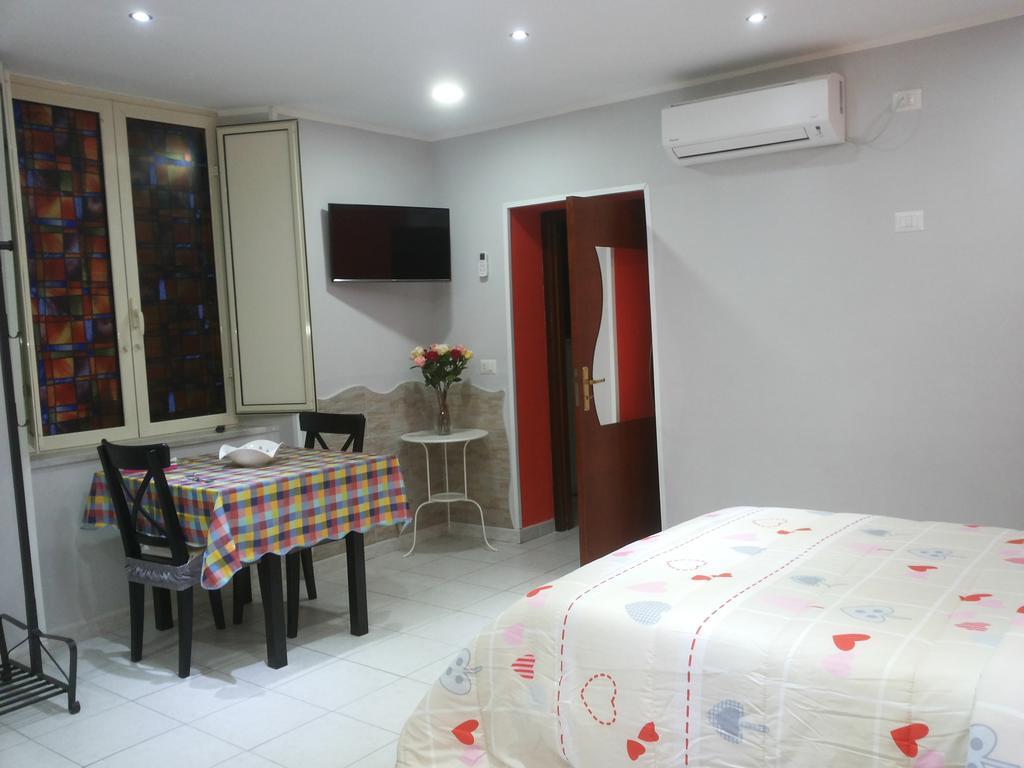Apartment Magic Red