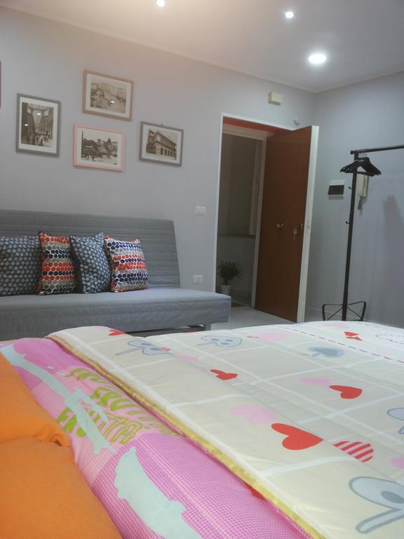 Apartment Magic Red *