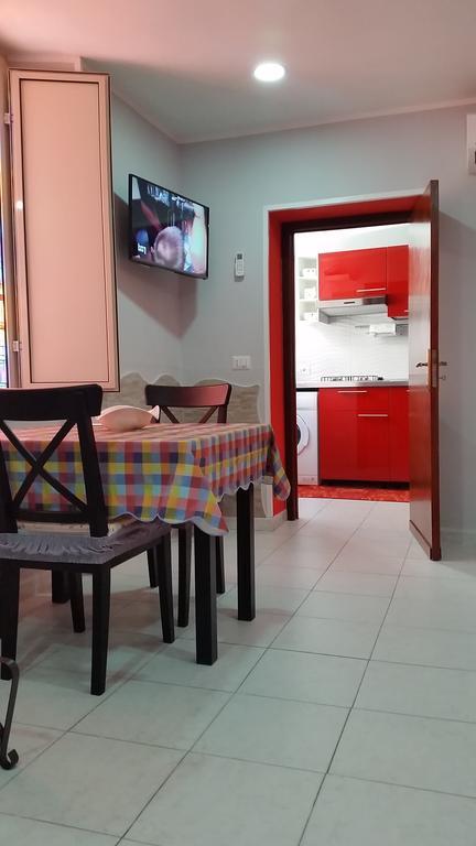 Magic Red Naples