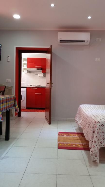 Magic Red Apartment Naples