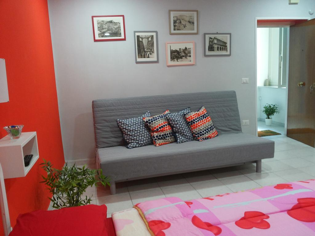 Apartment Magic Red Naples