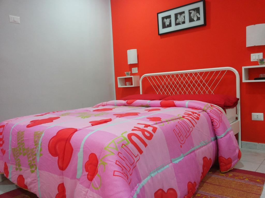 Magic Red Apartment