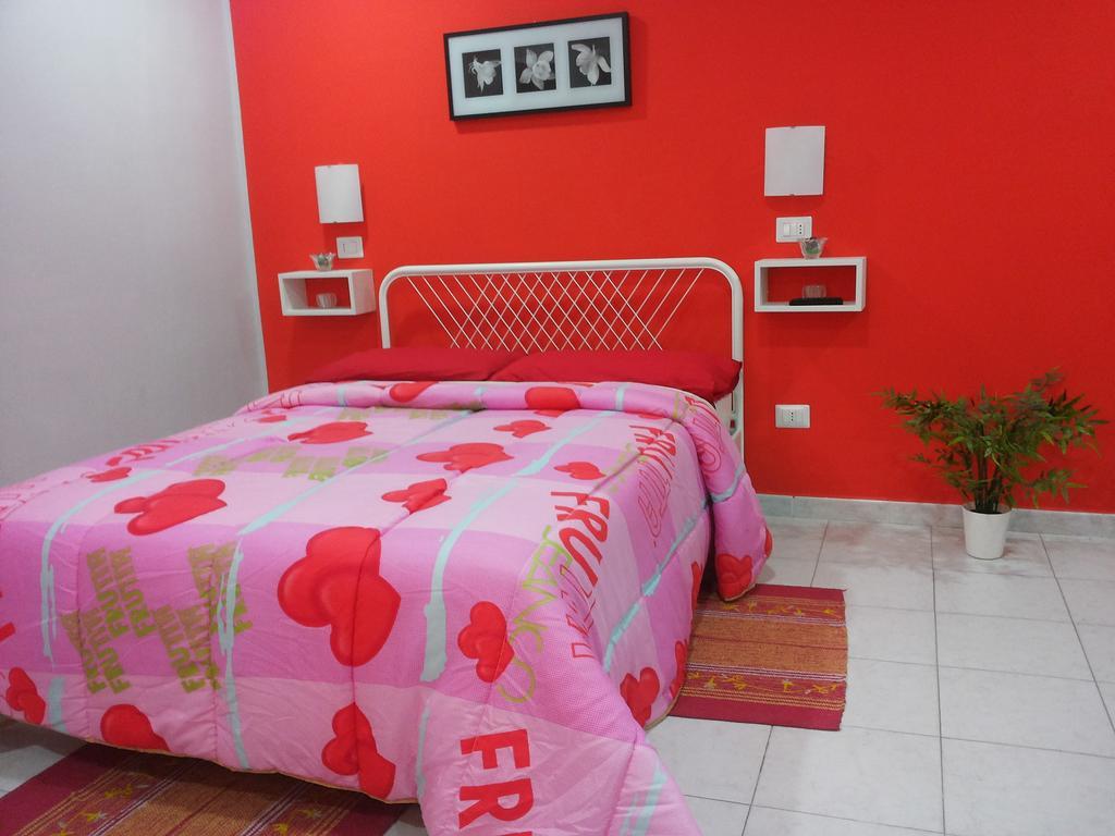 Apartment Magic Red *