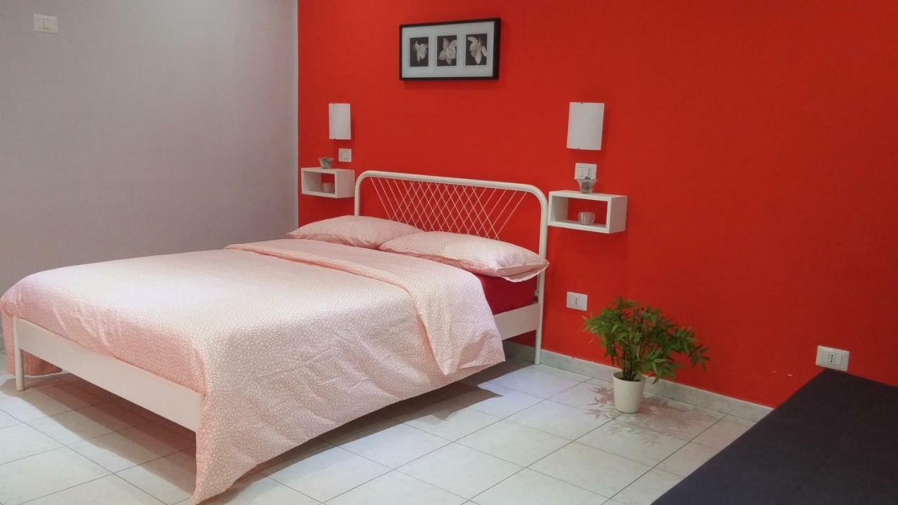 Apartment Magic Red *